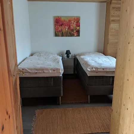Hébergement de vacances Ruhig Gelegenes Ferienhaus Mit Gemutlicher Terrasse Und Grillmoglichkeit Neustadt-Glewe