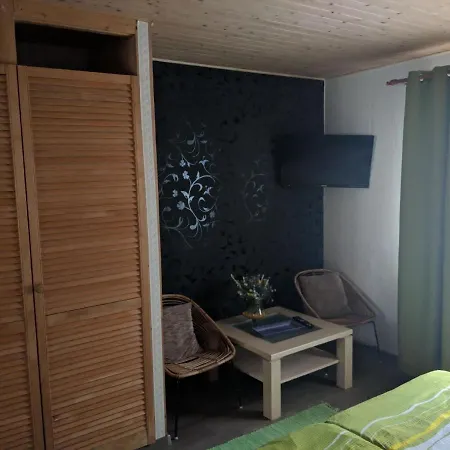 Ruhig Gelegenes Ferienhaus Mit Gemutlicher Terrasse Und Grillmoglichkeit